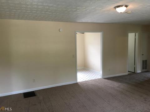 69 Kight Cir, Lagrange, GA 30240 photo 6