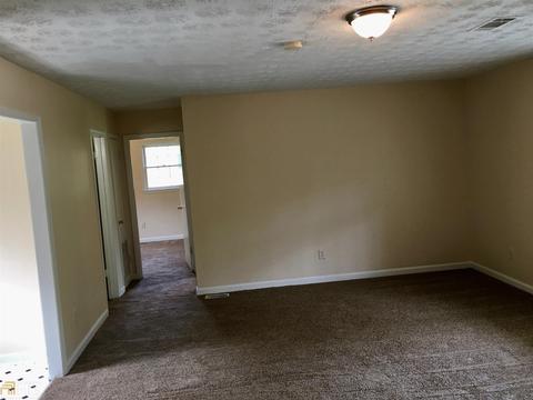 69 Kight Cir, Lagrange, GA 30240 photo 8