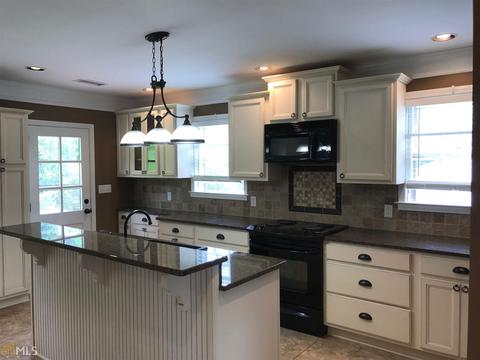 453 Gordon Cir, Lagrange, GA 30240 photo 3
