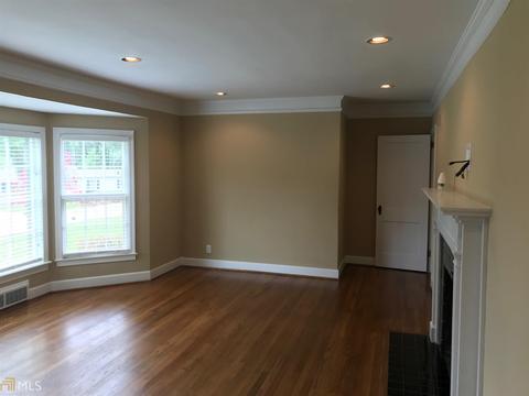 453 Gordon Cir, Lagrange, GA 30240 photo 6