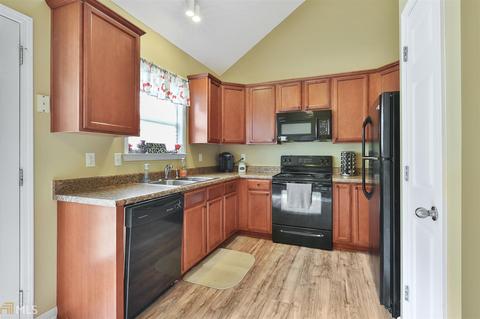 103 Spring Cir, Senoia, GA 30276 photo 14