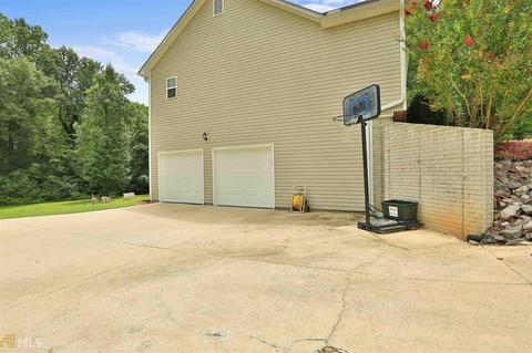 103 Spring Cir, Senoia, GA 30276 photo 4