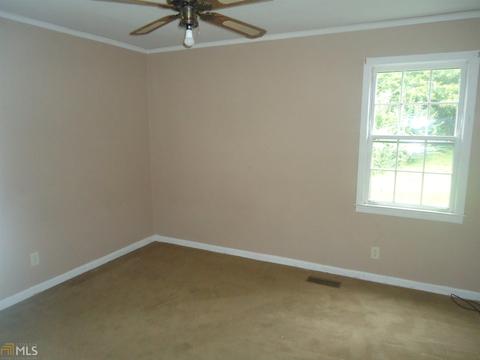 233 Beechwood Cir, Lagrange, GA 30240 photo 4