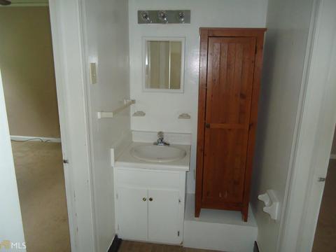 233 Beechwood Cir, Lagrange, GA 30240 photo 6