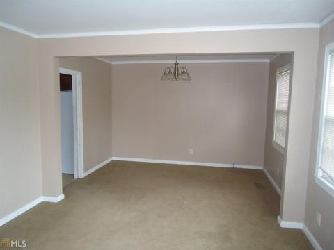 233 Beechwood Cir, Lagrange, GA 30240 photo 2