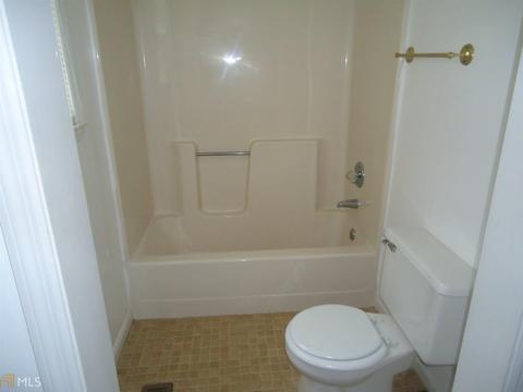 233 Beechwood Cir, Lagrange, GA 30240 photo 5