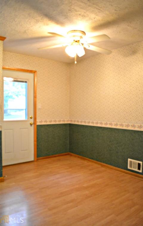 7396 Grayson Dr, Riverdale, GA 30296 photo 5