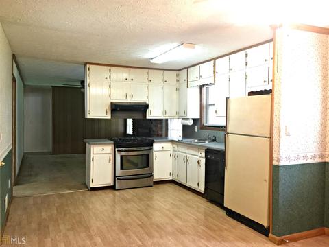 7396 Grayson Dr, Riverdale, GA 30296 photo 4