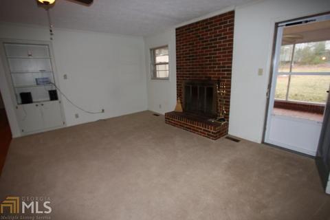 132 S Chilton Cres, Lagrange, GA 30240 photo 2