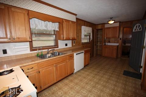132 S Chilton Cres, Lagrange, GA 30240 photo 4