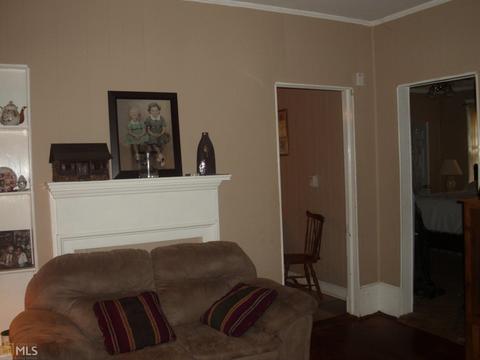 310 E St, Thomaston, GA 30286 photo 4