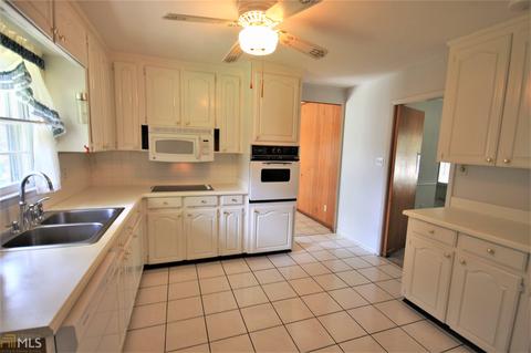 103 Corbin Ave, Warner Robins, GA 31088 photo 2
