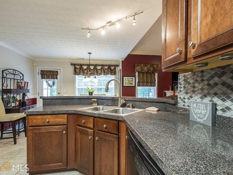 110 Crestwood Ct, Hampton, GA 30228 photo 6