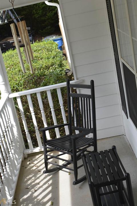 703 Apache Trl, Winder, GA 30680 photo 2