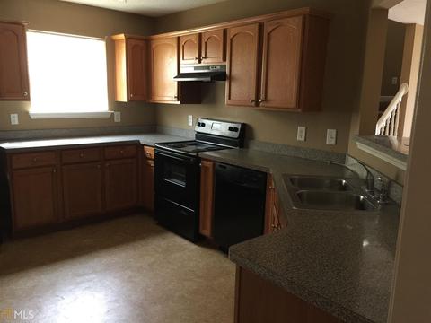 1923 Simmons Ln, Hampton, GA 30228 photo 3