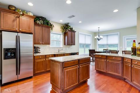 2348 Braunsroth Ln, Hampton, GA 30228 photo 8