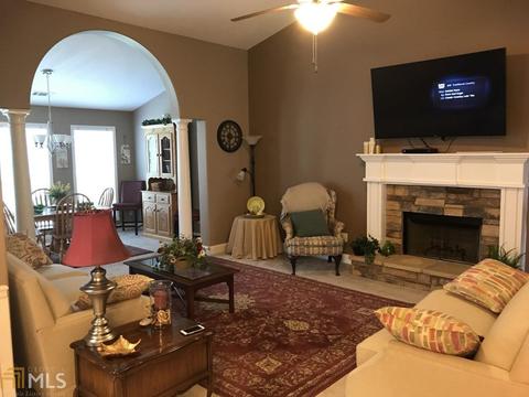 76 Colonial Ct, Jefferson, GA 30549 photo 4