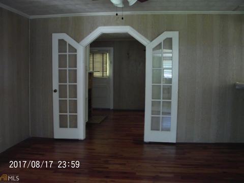 193 Pine Cir, Lagrange, GA 30240 photo 4