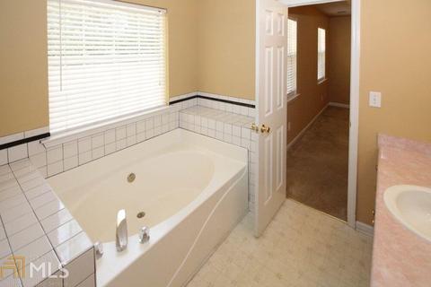 172 Meadow View Dr, Jackson, GA 30233 photo 13
