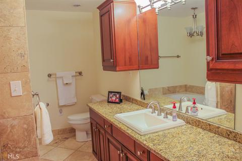 3782 Summertree Ct, Peachtree Corners, GA 30096 photo 12