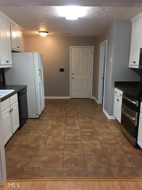 140 Whispering Pines Dr, Covington, GA 30016 photo 5