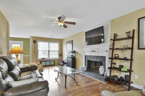 340 Peachtree Cir, Hampton, GA 30228 photo 4