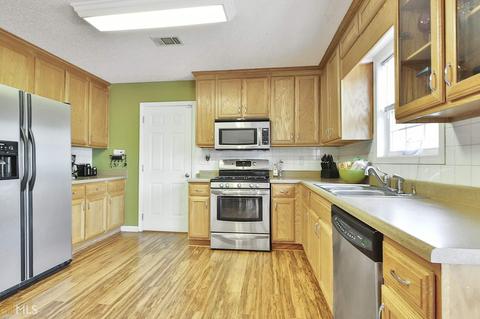 340 Peachtree Cir, Hampton, GA 30228 photo 8