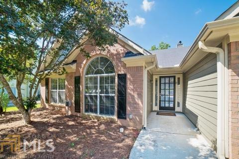 3585 Lochmill Dr, Loganville, GA 30052 photo 1
