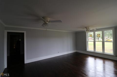513 8th St, Statham, GA 30666 photo 4