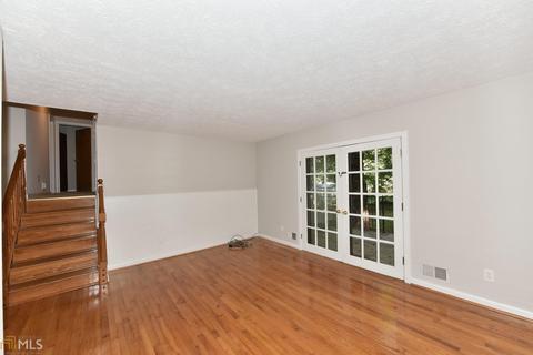 3149 Robin Ln, Duluth, GA 30096 photo 6