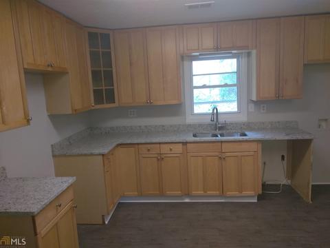 200 Mote Cir, Covington, GA 30016 photo 8