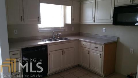 219 Wagon Wheel Dr, Rex, GA 30273 photo 3