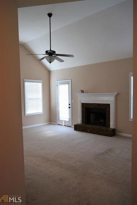 114 Perimeter Dr, Lagrange, GA 30241 photo 8