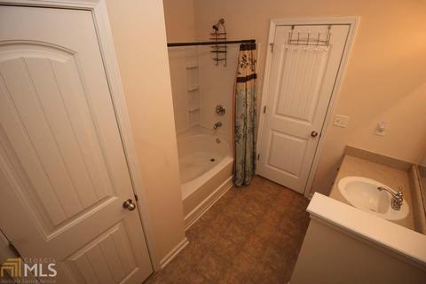 238 River Meadow Dr, Lagrange, GA 30241 photo 7