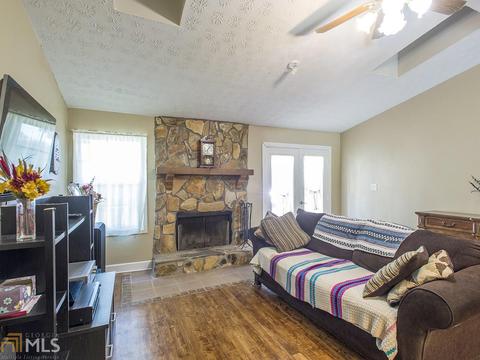 125 Farmbrook Trl, Stockbridge, GA 30281 photo 2