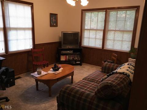 203 Pine Cir, Monroe, GA 30655 photo 6