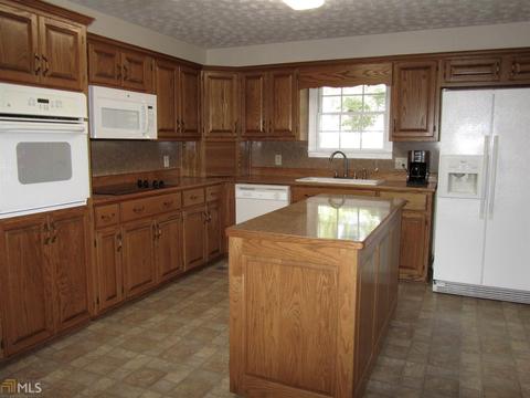 301 Kathryn Ln, Commerce, GA 30530 photo 2