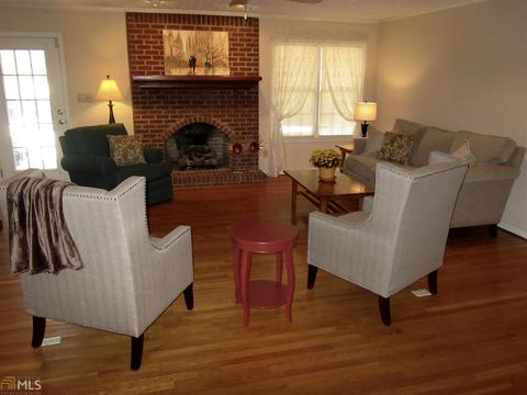 301 Kathryn Ln, Commerce, GA 30530 photo 3