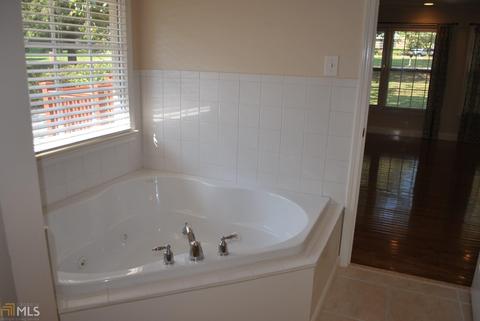 706 Piney Woods Dr, Lagrange, GA 30240 photo 10