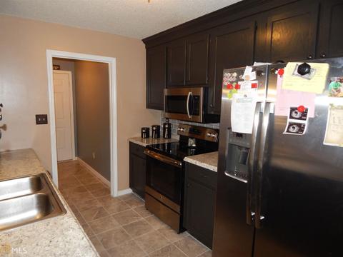 404 Corey Ct, Perry, GA 31069 photo 6