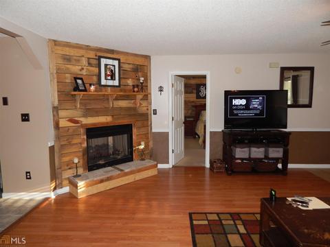 404 Corey Ct, Perry, GA 31069 photo 4