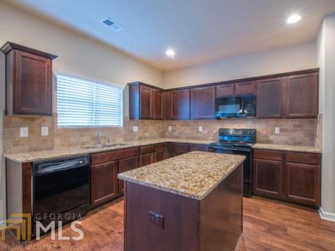40 Silver Willow Ct, Covington, GA 30016 photo 2