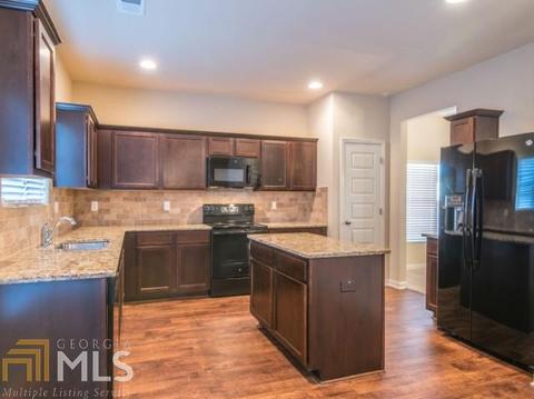 40 Silver Willow Ct, Covington, GA 30016 photo 4