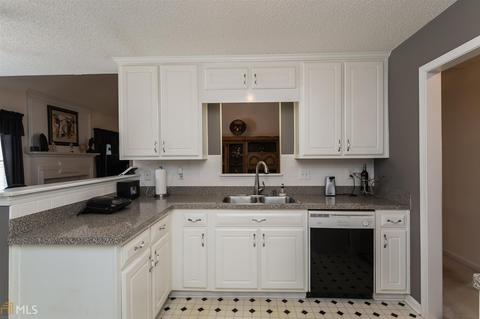 5795 Stagecoach Rd, Rex, GA 30273 photo 15