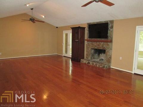 307 Holly Dr, Dublin, GA 31021 photo 8
