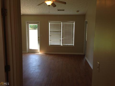 302 Northwoods Dr, Lagrange, GA 30240 photo 3