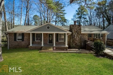 6030 Woodview Dr, Morrow, GA 30260 photo 1