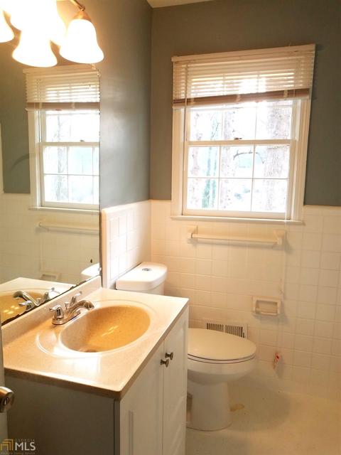 6030 Woodview Dr, Morrow, GA 30260 photo 12