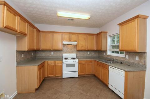 1015 Maple Leaf Dr, Mcdonough, GA 30253 photo 4