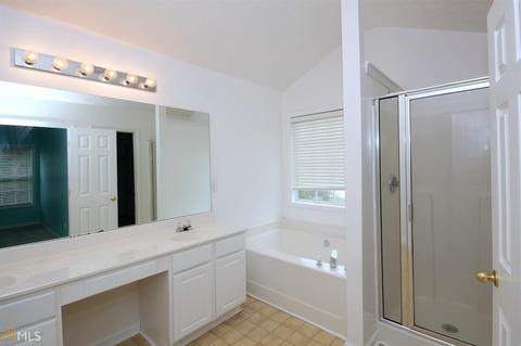1015 Maple Leaf Dr, Mcdonough, GA 30253 photo 13